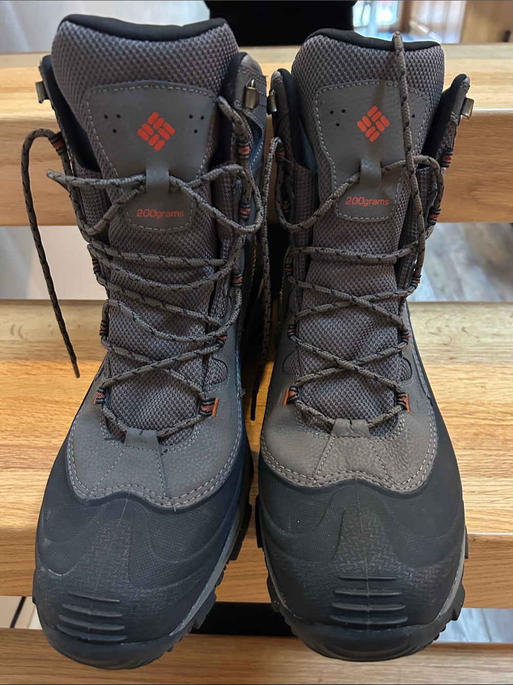 Columbia Gray and Black Insulated Hiking Boots waterproof